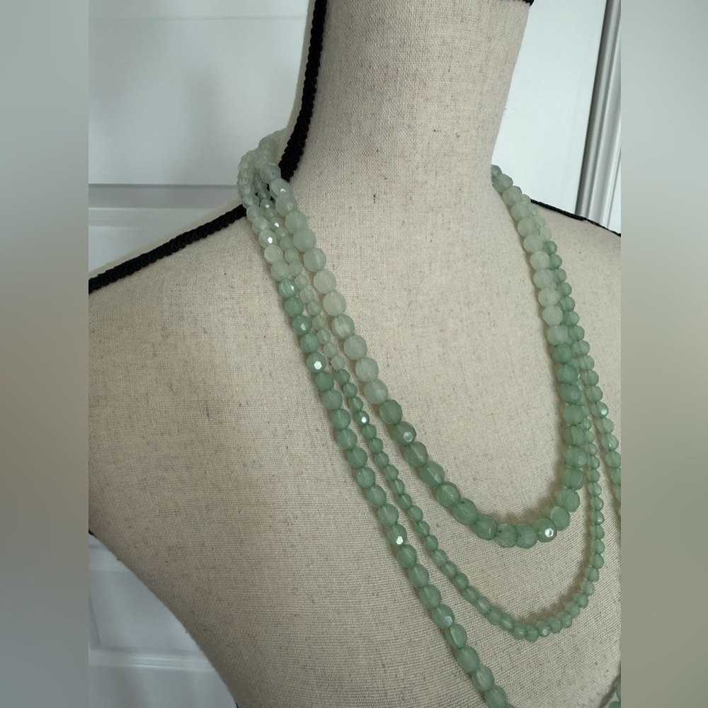 Multi-Strand Shimmering Green Beaded Necklace - Picture 4 of 6